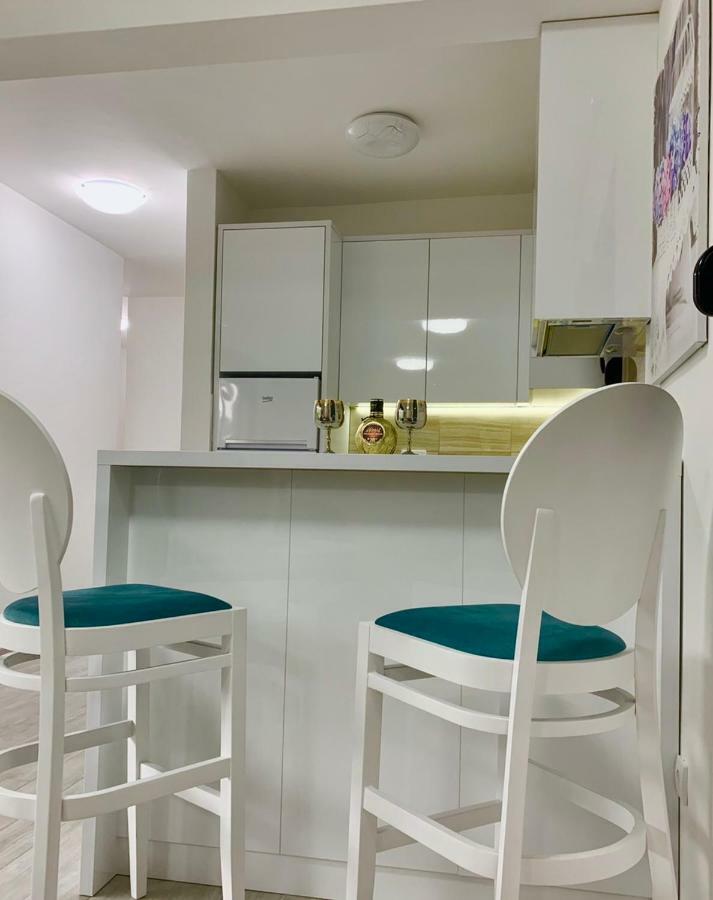 Absolute Apartman コトル エクステリア 写真